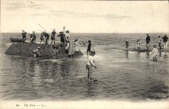 VINTAGE POSTCARD Children Beach a strong Bathing suit