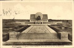 CPA Militaria Monument eleve a la memoire d'Andre maginot sur la pente nord du fort de Souville