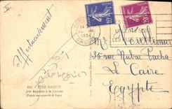 CPA Folklore Type Basque Jolie basquaise a la fontaine