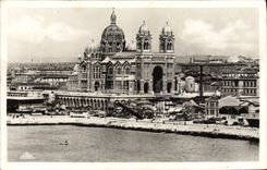 CPA Marseille La Cathedrale 
