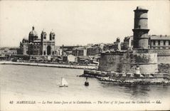 CPA Marseille Le Fort Saint Jean et la Cathedrale 
