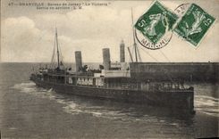 CPA Bateau Paquebot Granville Bateau de Jersey Le Victoria Sortie en arriere 