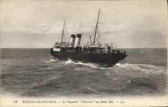 CPA Bateau Paquebot Boulogne sur Mer Le paquebot Victoria en pleine mer 