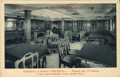 CPA Bateau Paquebot a 2 helices Valdivia Fumoir des 1eres classes Tabac Ligne rapide Marseille Dakar Bresil Plata 