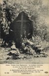 CPA Militaria Tombe d'un Highlander La tunique recouvre la croix sur laquelle sont ecrits ces mots Il fut un bon camara