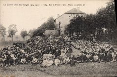 CPA Militaria Sur le front Une messe en plein air Les Vosges 