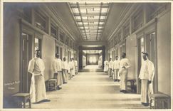 VINTAGE POSTCARD Vichy Hydrotherapy