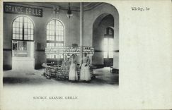 CPA Thermalisme vichy Source Grande grille