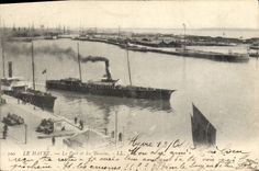 CPA Bateau Le Havre Le port et les bassins 