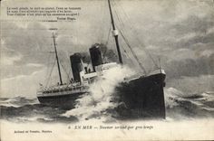 CPA Bateau Paquebot En mer Steamer sortant par gros temps