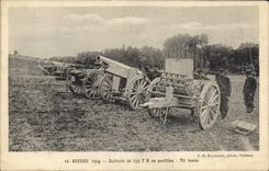 CPA Militaria Batterie de 155 TR en position Tir tendu