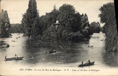 VINTAGE POSTCARD Paris the lake of the Bois de Boulogne