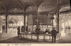 CPA Thermalisme Vichy La source chomel