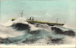 CPA Bateau Paquebot Marseille Le courrier de l'Ocean Indien par grosse mer 