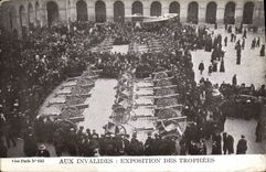 POSTAL Militaria París de la VENDIMIA con la feria de Invalids del plano de los trofeos