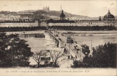 CPA Lyon Pont De La Guillotiere Hotel Dieu Et Coteau De Fourviere Tramway