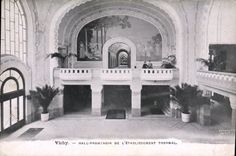 VINTAGE POSTCARD Hydrotherapy Vichy Hall Promenade Of the Hydropathic establishment