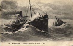 VINTAGE POSTCARD Boat Steamer returning to the port