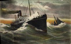CPA Bateau Paquebot Transatlantique en pleine mer Un coup de tangage