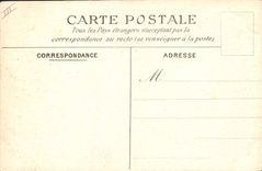 VINTAGE POSTCARD Femmes Bathing suit has who it handkerchief