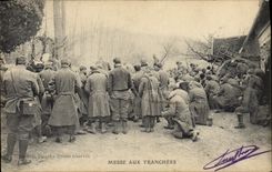 CPA Militaria Messe Aux Tranchees