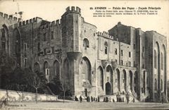 VINTAGE POSTCARD Avignon Palate Of the Popes principal Frontage