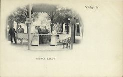 CPA Thermalisme Vichy Source Lardy
