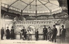 CPA Thermalisme Vichy Source lucas 