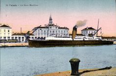 VINTAGE POSTCARD Calais Boat Train station maritime