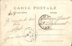 Protectores de presos alemanes de Militaria de la POSTAL de la VENDIMIA por los dragones franceses cerca de la iglesia de Neufmoutier