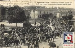CPA Militaria Combat de la Fontenelle Convoi des prisonniers allemands dans les Vosges Vignette Croix Rouge