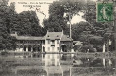 CPA Versailles Parc du petit Trianon Maison de la reine
