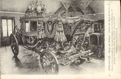 CPA Palais de Versailles Musee des Voitures Voiture du Sacre de Charles X