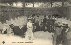 CPA Vichy Le Gargarisme