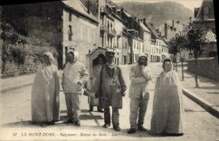 VINTAGE POSTCARD the Mount Gilds Bathers Return Of the Bath
