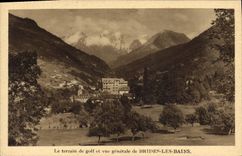 CPA Le Terrain De Golf Et Vue Generale De Brides Les Bains