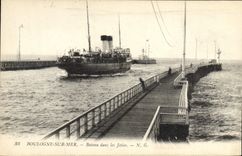 VINTAGE POSTCARD Boat Boulogne Steamer on Sea Boat in the piers