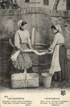 CPA Folklore Types catalanes Les lavandieres 