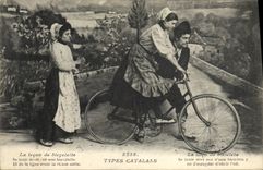CPA Folklore Types catalans Velo Cycle 