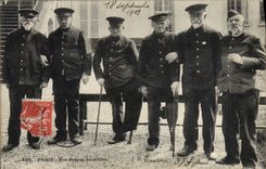 CPA Militaria Paris Nos braves invalides 