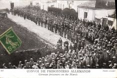 CPA Militaria Convoi de Prisonniers allemands 