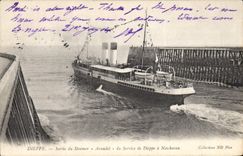 CPA Bateau Paquebot Dieppe Sortie du steamer Arundel du service de Dieppe a Newhaven