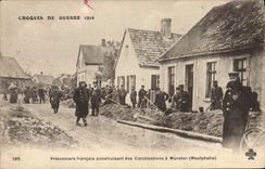 CPA Militaria Prisonniers francais construisant des canalisations a Munster Westphalie 