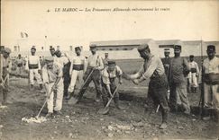 CPA Militaria Maroc Les Prisonniers allemands entretiennent les routes 