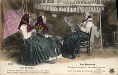 CPA Folklore Pyrenees Les bavardes 