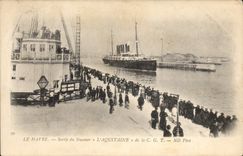 VINTAGE POSTCARD Boat Steamer Le Havre Left the steamer Aquitaine of CGT