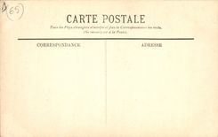 CPA Folklore Pyrenees Montagnards allant a l'eglise Femmes