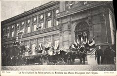 CPA Le roi d'Italie et la reine partant du ministere des Affaires Etrangeres pour l'Elysee