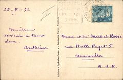 La POSTAL de la VENDIMIA el viejo hombre pirenáico de Pyrenees viste salida de una familia de Massatoise para la mula del asno del mercado