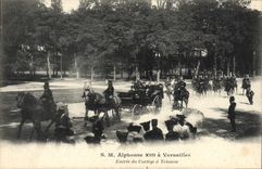 VINTAGE POSTCARD SM Alphonse XIII has Versailles Entree of the procession has Trianon